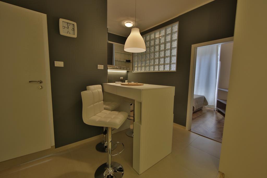 Alek Apartment